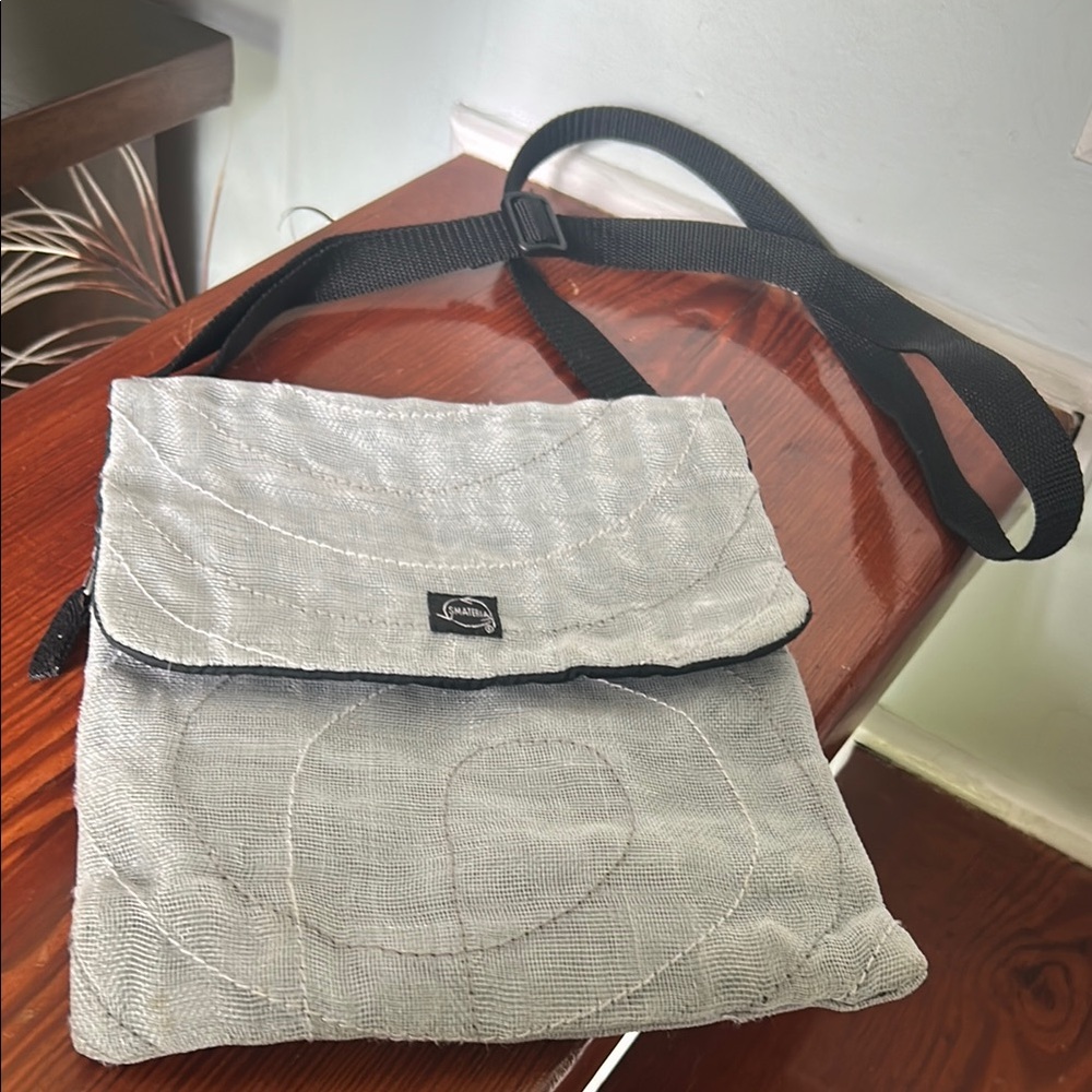 Gray and Black Crossbody Bag with Sleek Design